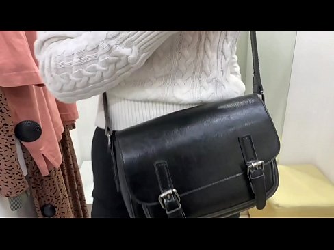 ❤️ Publika masturbado de juna hundino FeralBerry kun dildo en la vestoĉambro ️ Fika video ĉe porno eo.amzhoka.top ❌️
